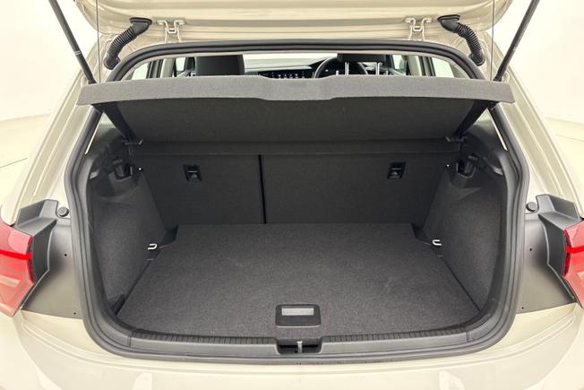 VOLKSWAGEN Polo Photo 12