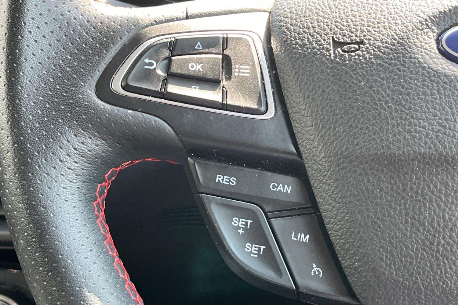 Ford ECOSPORT Photo 30