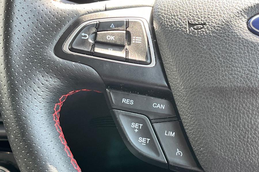 Ford ECOSPORT Photo autoimg-70ac89b251f2d2ff8cf5ced13fef52d0e5e6be07.jpg