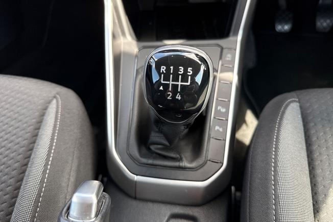 VOLKSWAGEN Taigo Photo 22