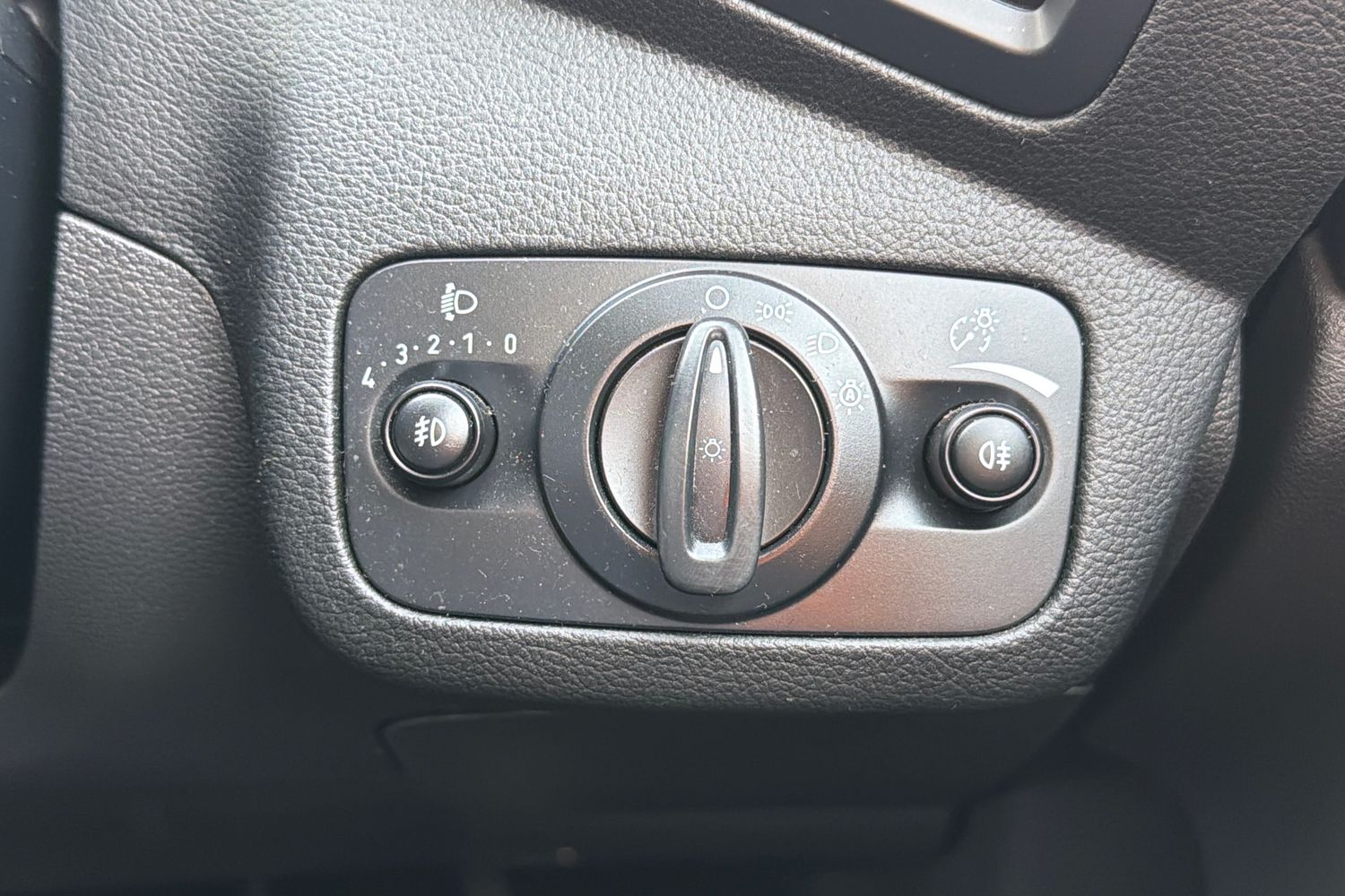 Ford KUGA Photo 29