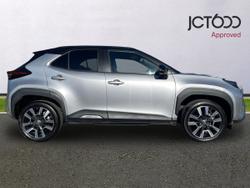 TOYOTA Yaris Cross Photo 4