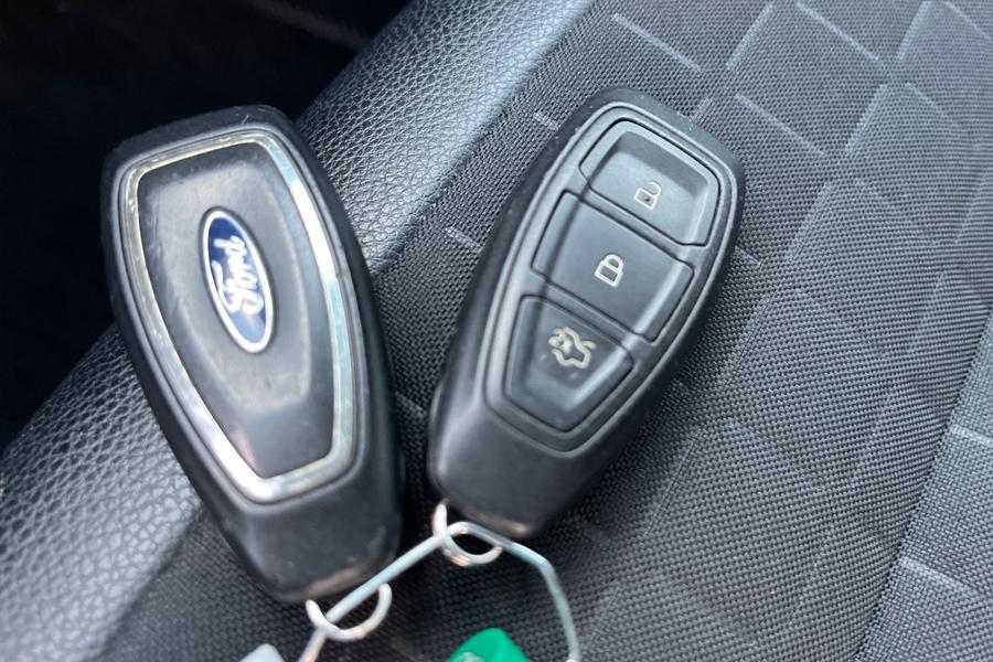 Ford Fiesta Photo autoimg-70bc616a07f6c40945bbe8c9aa08395a1a2d18df.jpg