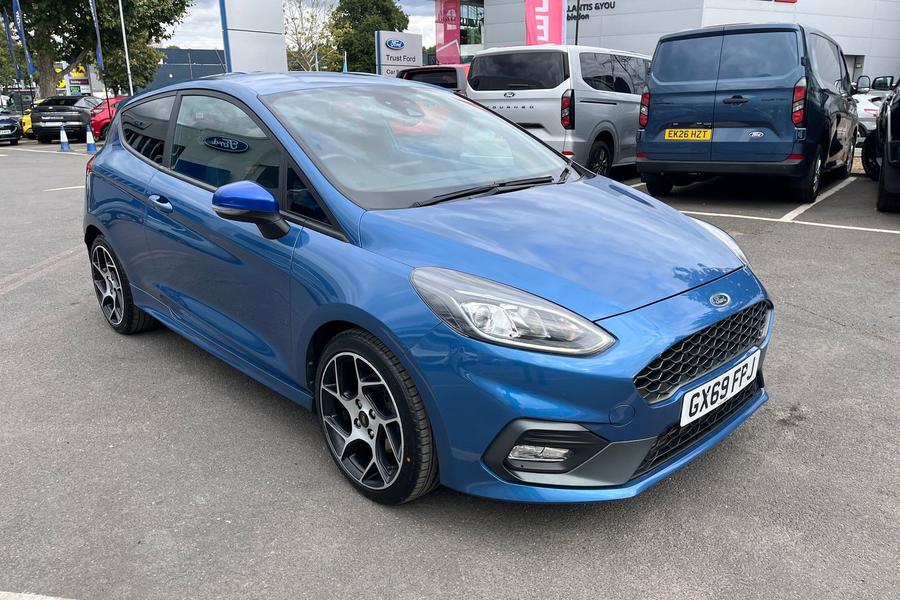 Ford FIESTA Photo autoimg-70bd101b3a1dc02efd73276b4eb64e19d0e939cd.jpg