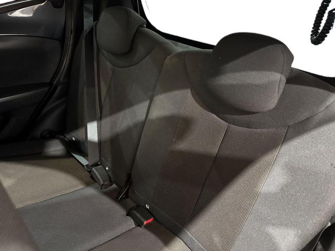 TOYOTA Aygo Photo 9