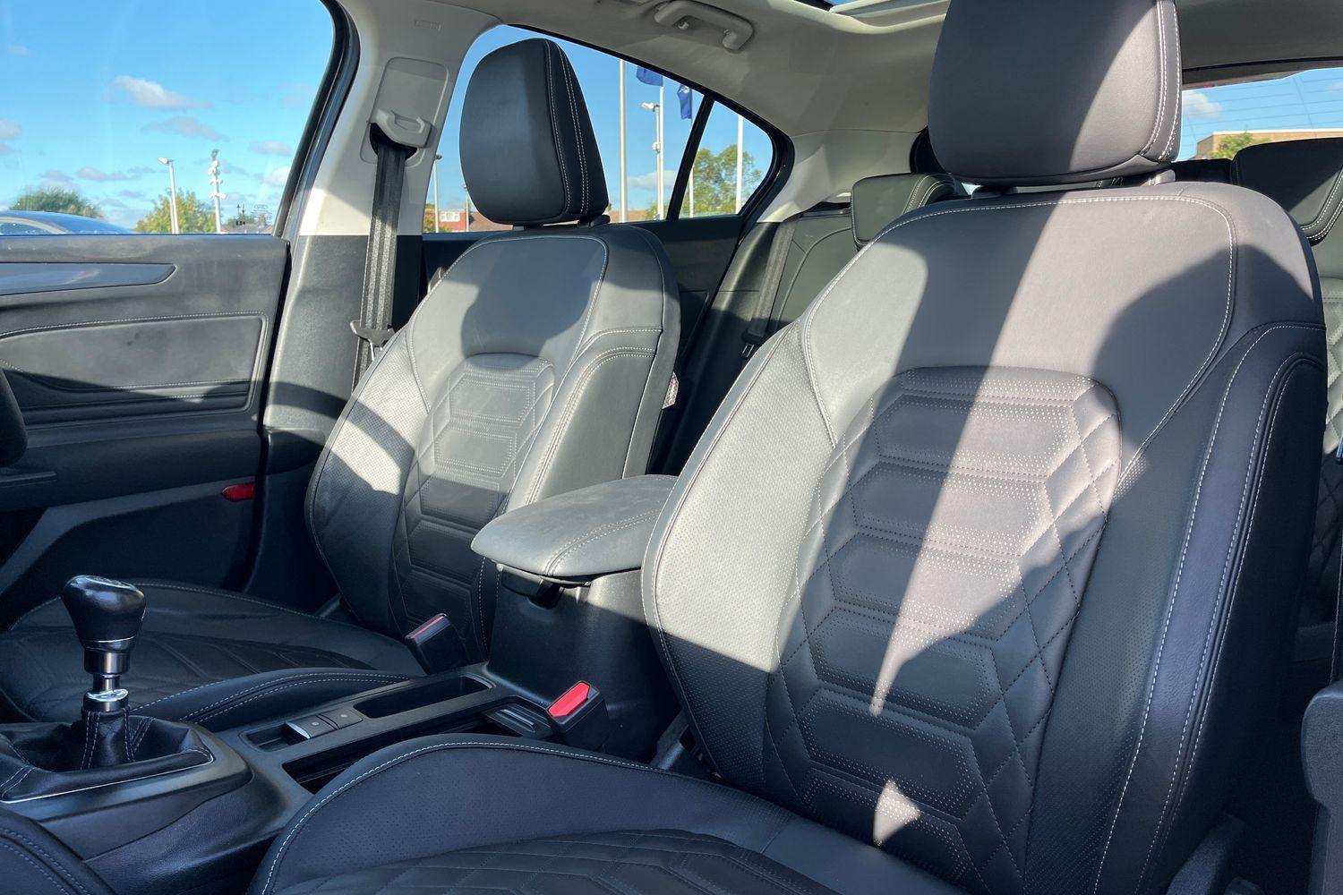 Ford FOCUS Photo 18