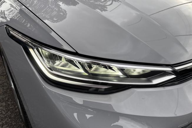 VOLKSWAGEN Golf Photo 19