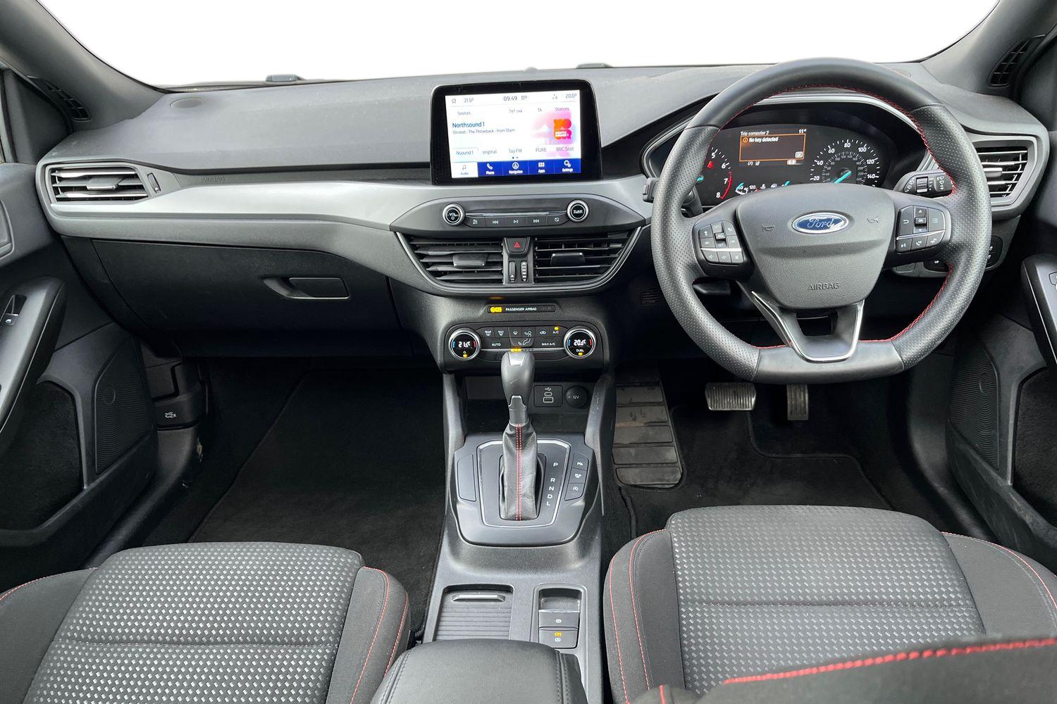 Ford FOCUS Photo 9