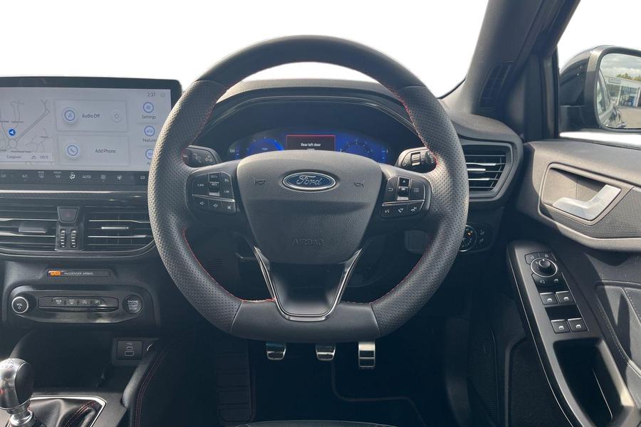 Ford FOCUS Photo autoimg-70d123c4d6500a446f3d0a64c2fbdb3ec537da5b.jpg