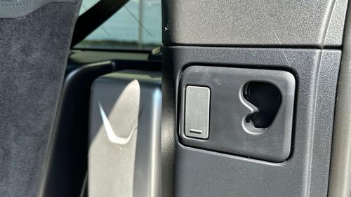 Land Rover Defender Photo autoimg-70d45841c879e168d475f9ca9dcd38e3179b2447.jpg