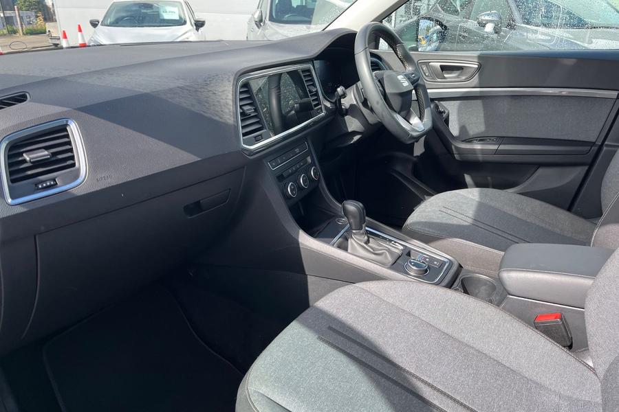 SEAT ATECA Photo autoimg-70ddbbb8ba65c747d343cf1eaa6c9b5de0057e6f.jpg