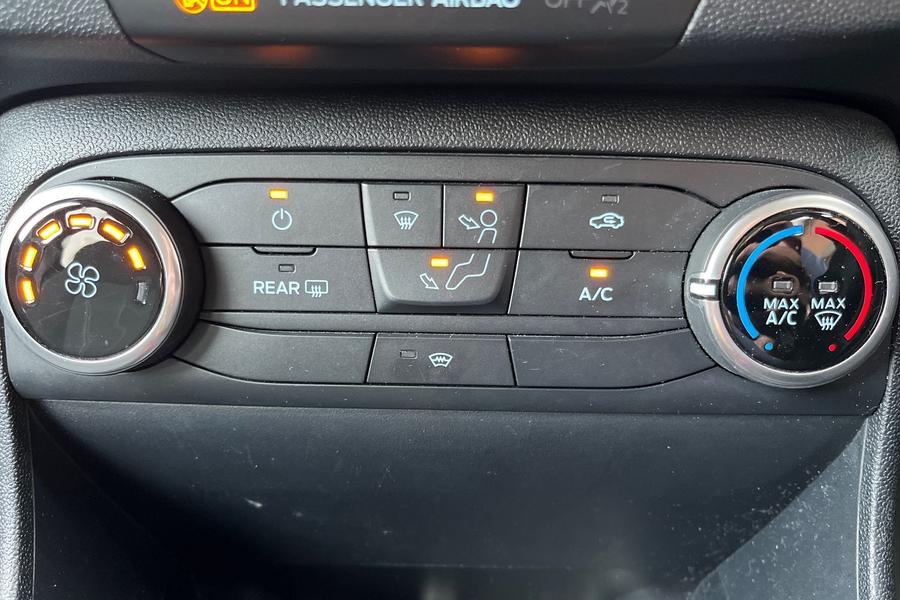 Ford FIESTA Photo autoimg-70e003b06d94527c331c7c186cc59ad55c313fa1.jpg