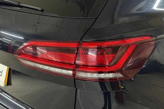 VOLKSWAGEN Touareg Photo 18