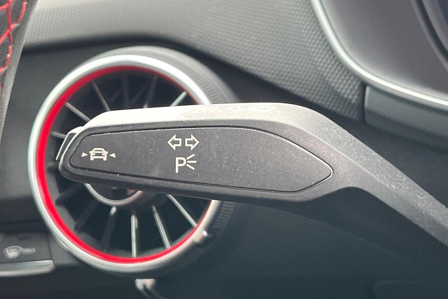 Audi TT Photo autoimg-70e7d2147514d6e3258a70b7c215cb33985ef942.jpg