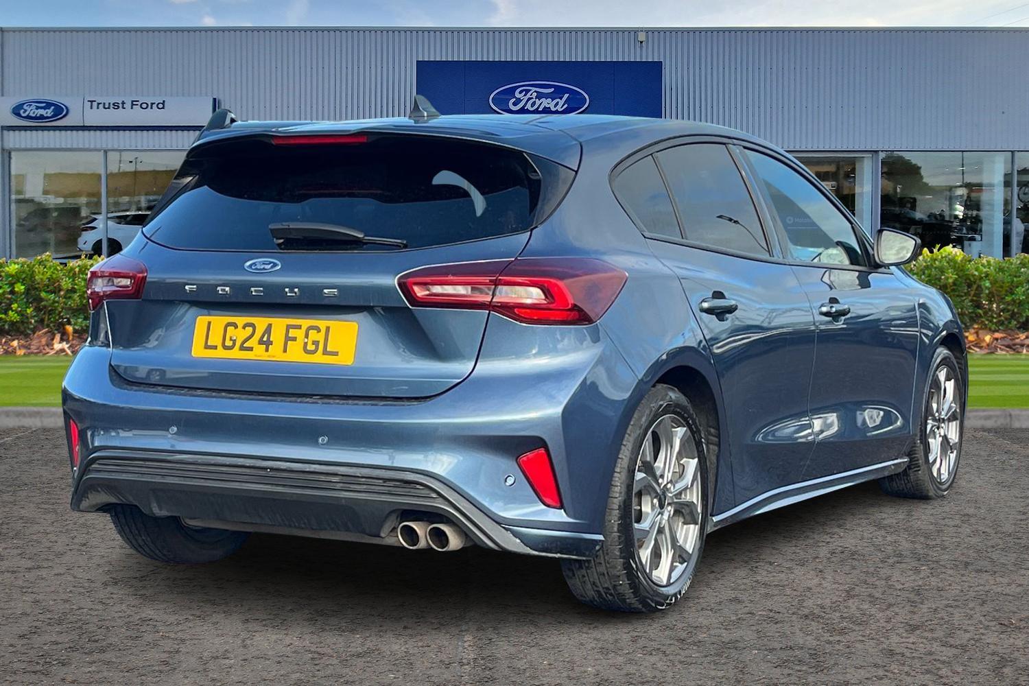 Ford FOCUS Photo 3