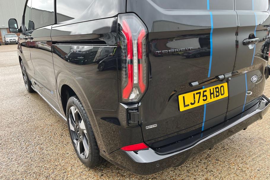 Used Ford TRANSIT CUSTOM LJ75HBO 39