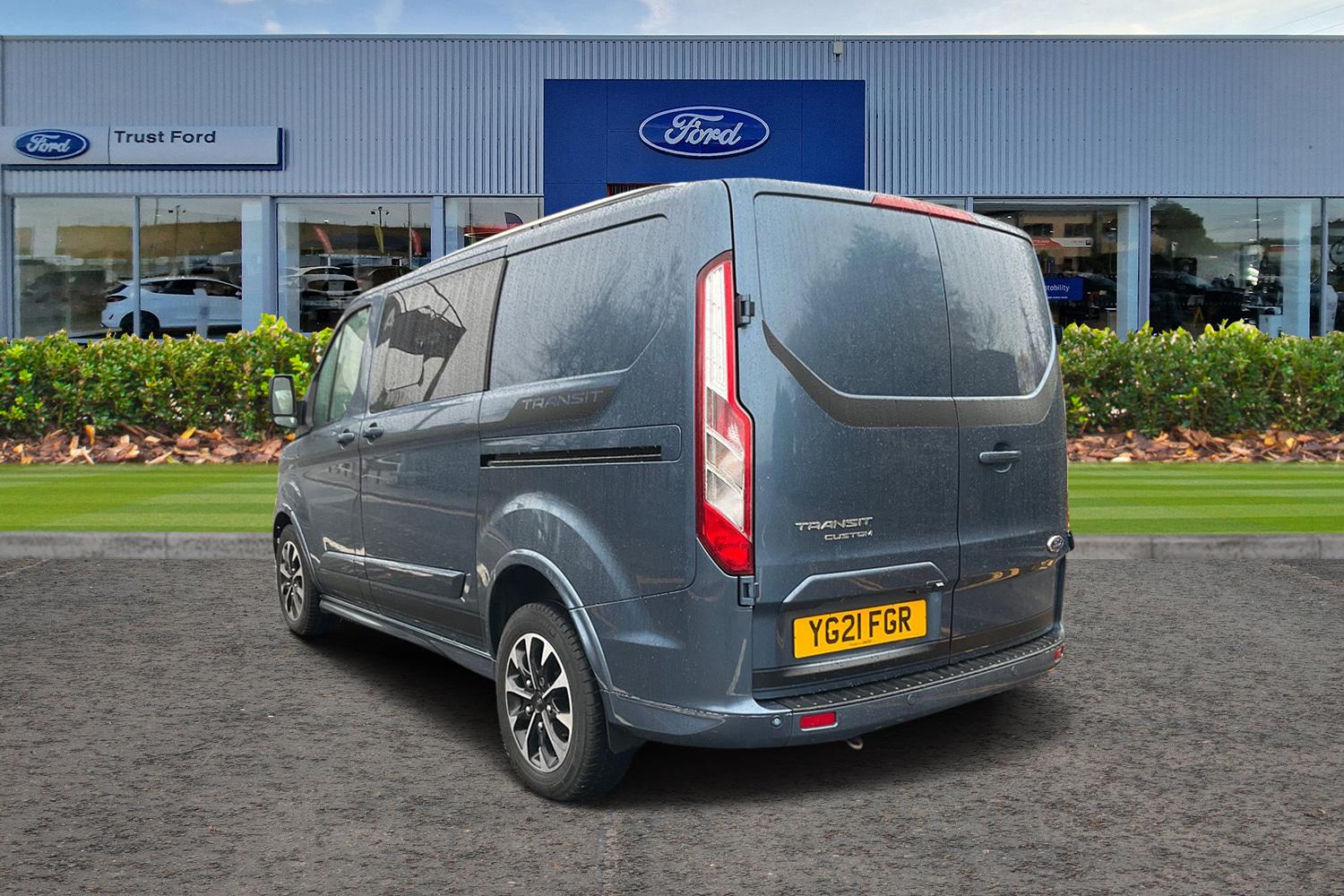 Ford TRANSIT CUSTOM Photo 1
