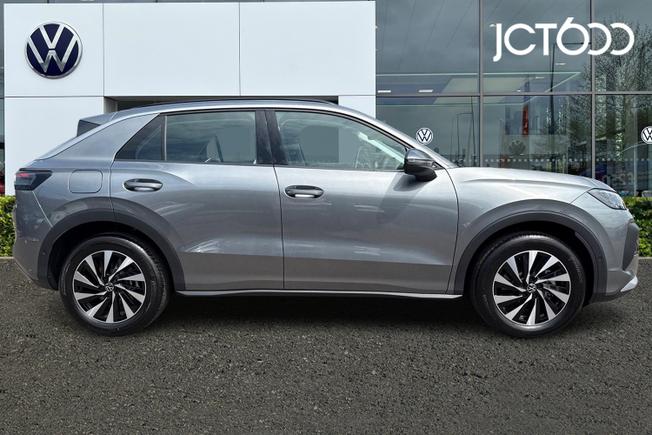 VOLKSWAGEN T-Roc Photo 4