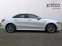 MERCEDES-BENZ A Class Photo 4