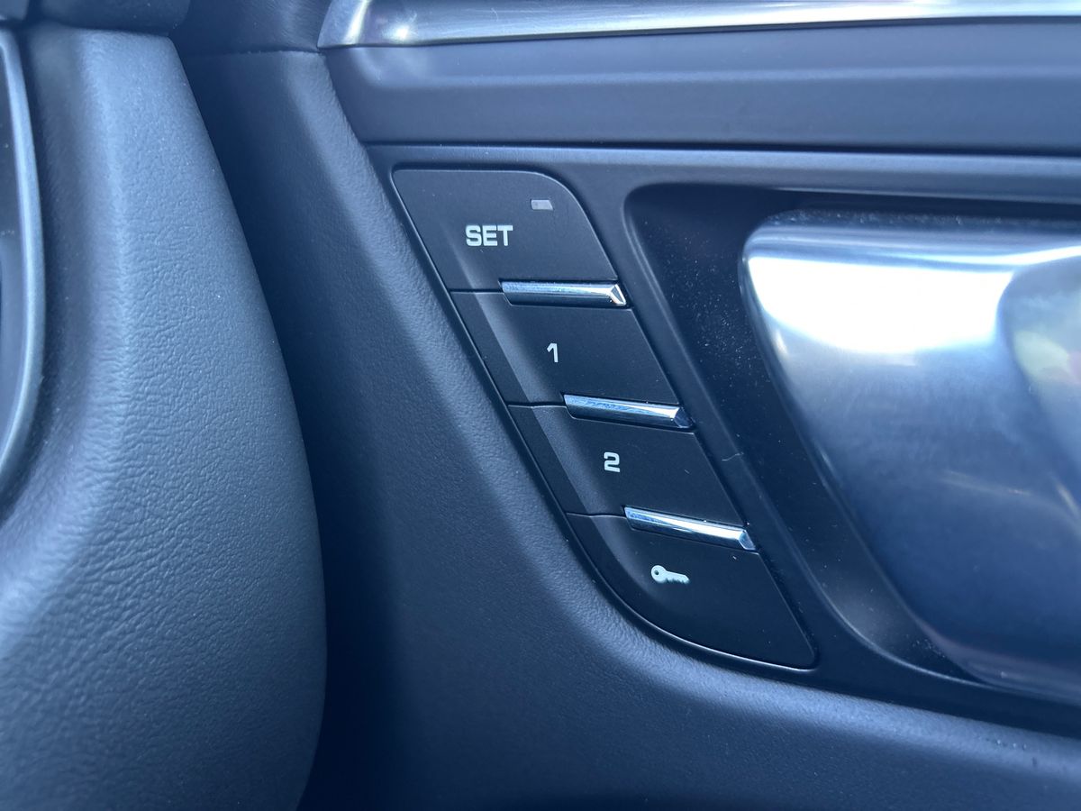 Porsche Macan Photo 31