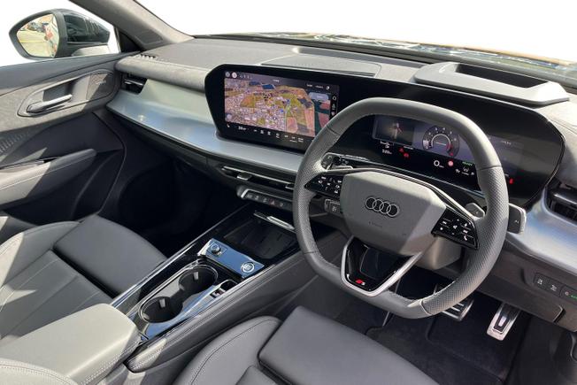 AUDI Q3 Photo 6