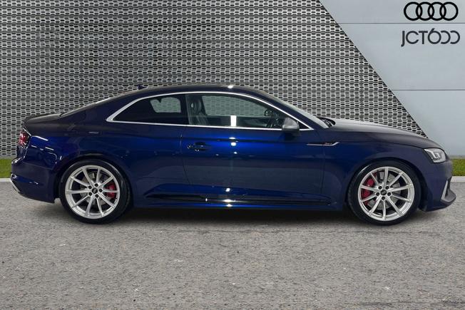 Audi RS5 Photo 4