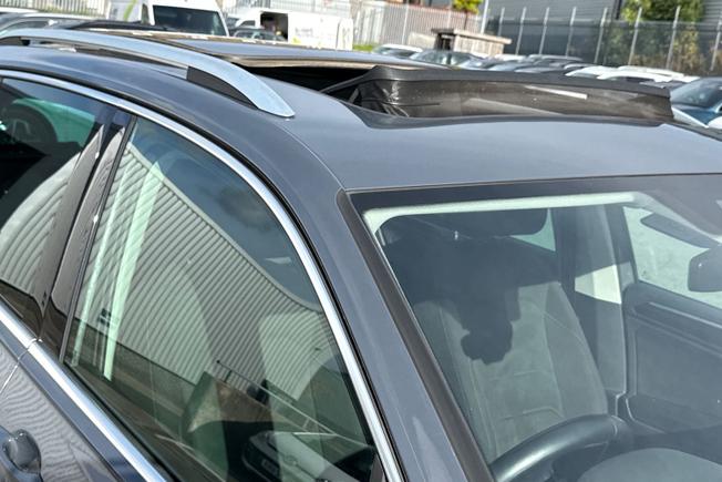 VOLKSWAGEN Tiguan Photo 22