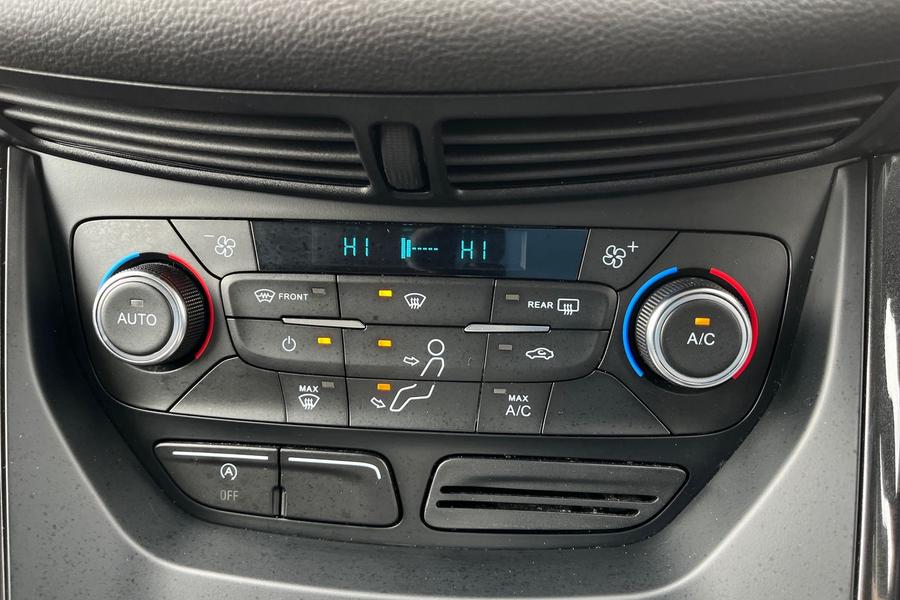 Ford KUGA Photo autoimg-71017044f6d198e216e3b7f689696163dbf25e1b.jpg
