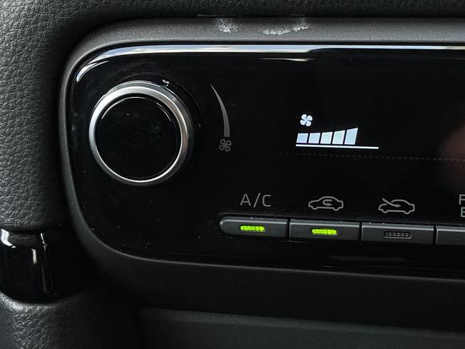 Toyota Yaris Photo 44