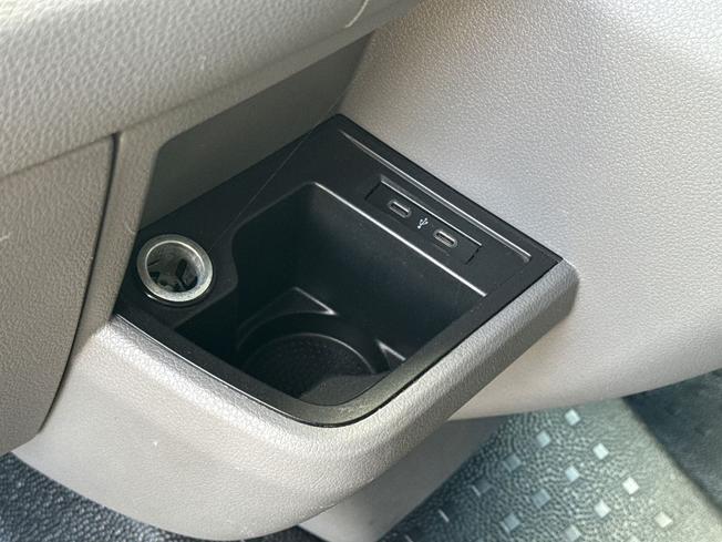 VOLKSWAGEN Transporter Photo 43