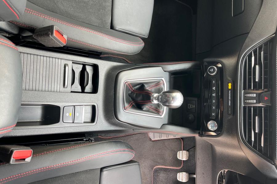 Ford Kuga Photo autoimg-7104e9be077a6093812b773eb740a53286848bc4.jpg
