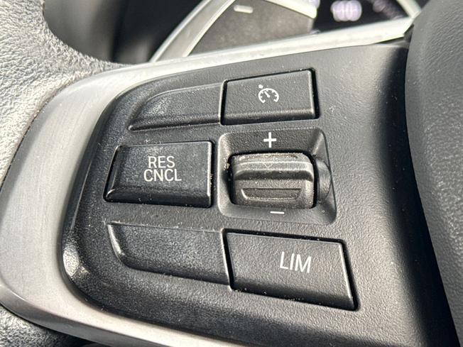 BMW 2 Series Active Tourer Photo 16