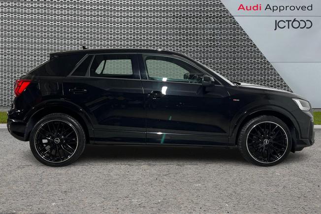 AUDI Q2 Photo 4