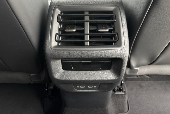 VOLKSWAGEN Tiguan Photo 26