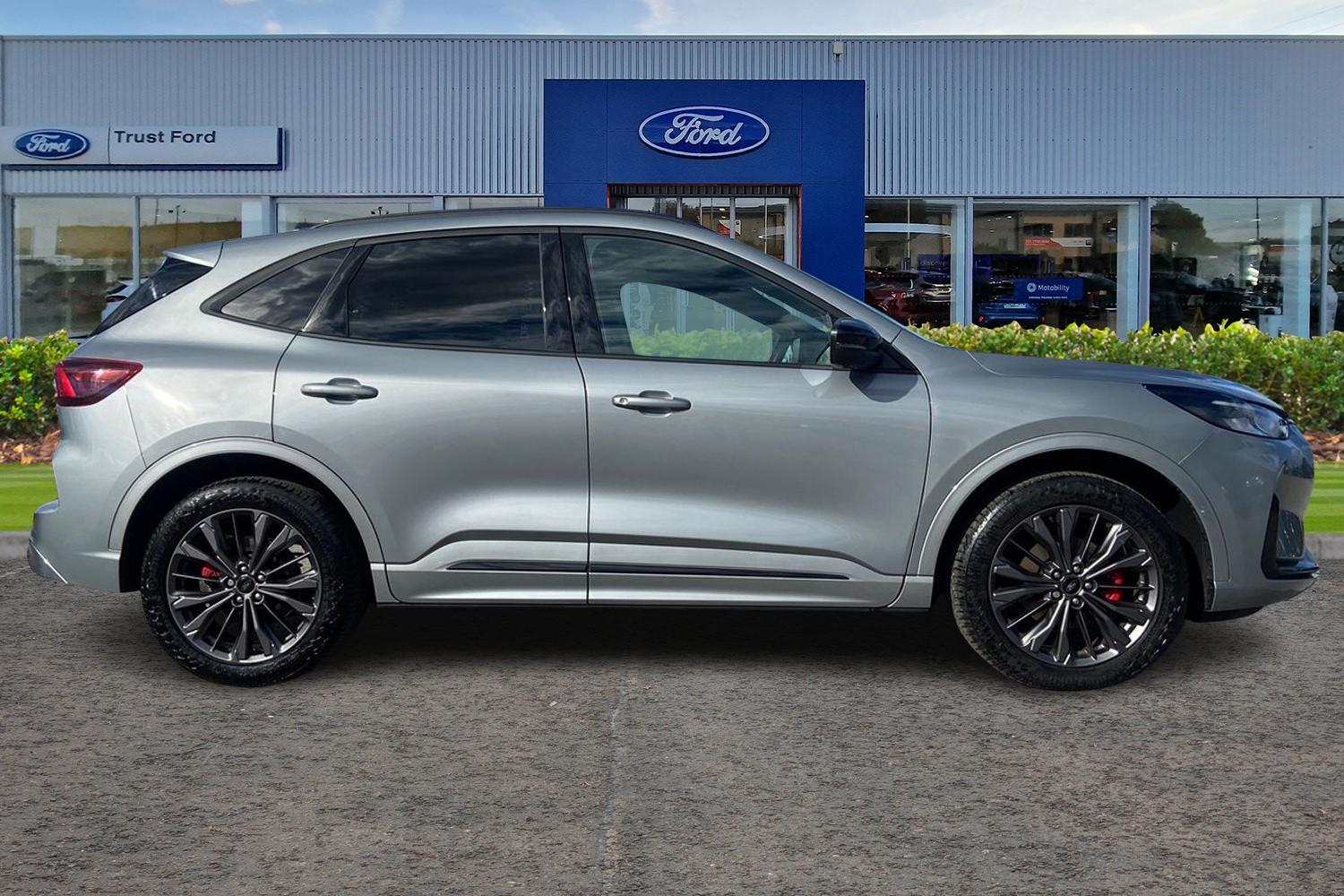 Ford KUGA Photo 2