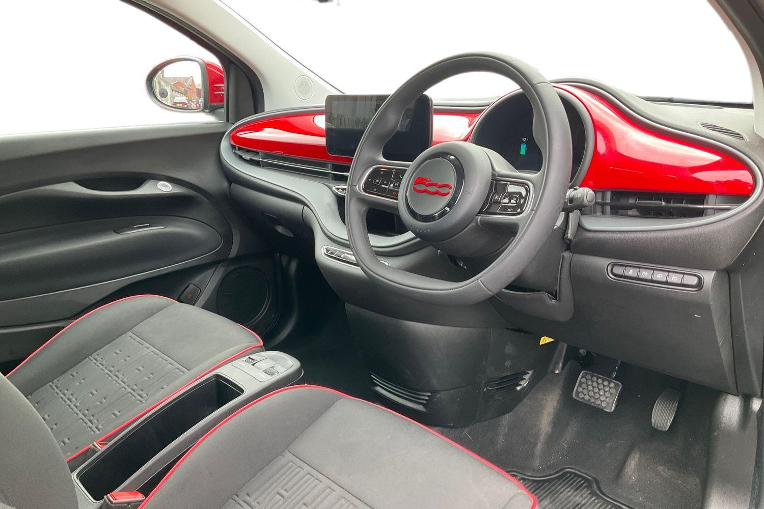 Fiat 500e Photo 8