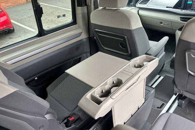 VOLKSWAGEN Multivan Photo 40