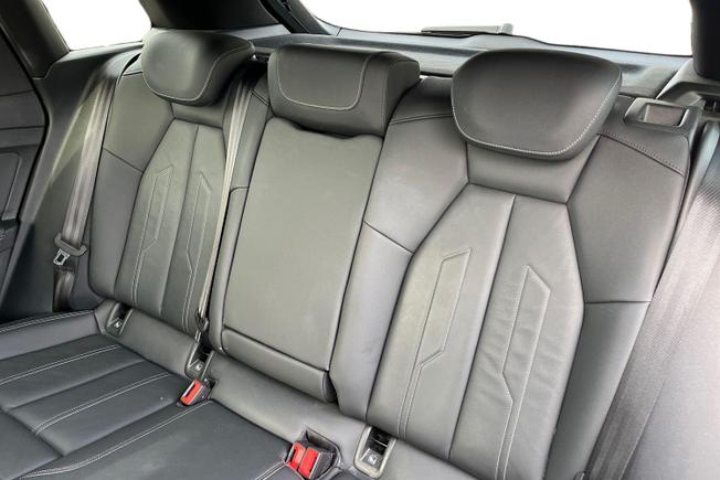 AUDI Q4 E-Tron Photo 9