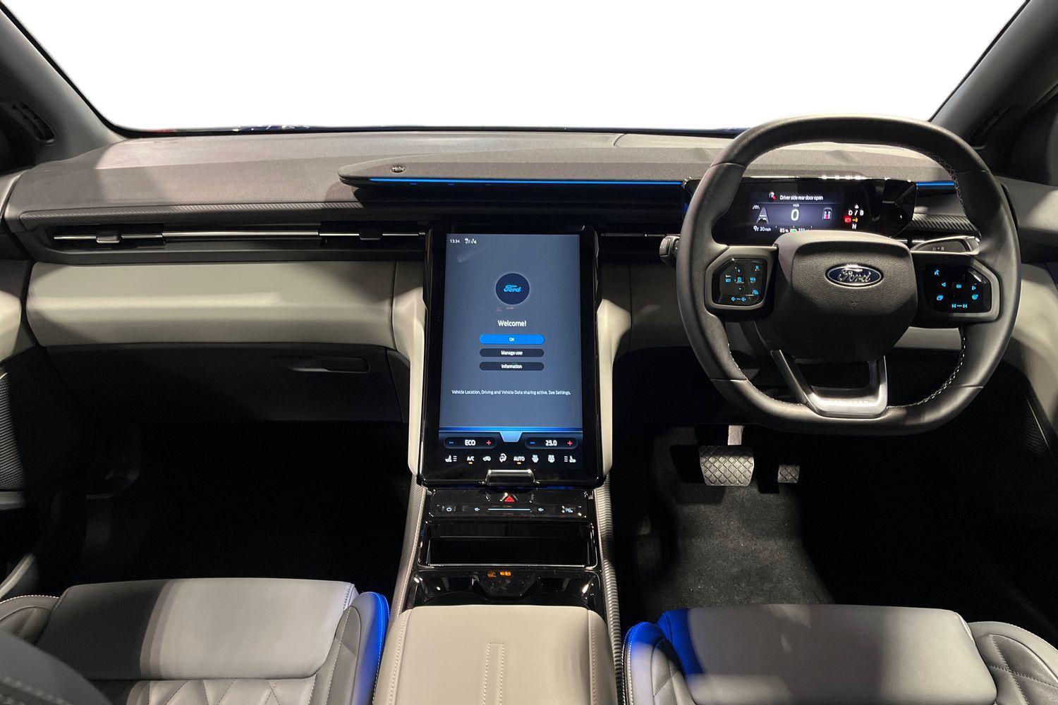 Ford Explorer Photo 9