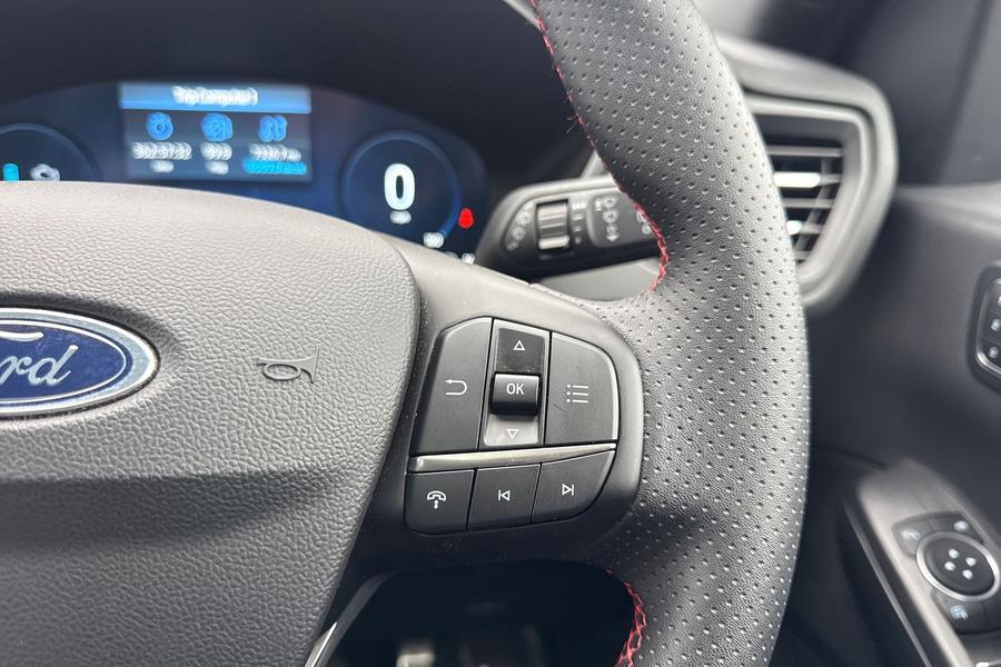 Ford KUGA Photo autoimg-7119e20187073d78bd37954c1cd31f6c9ff55496.jpg