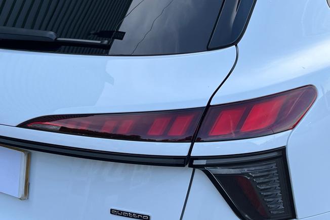 AUDI Q3 Photo 18