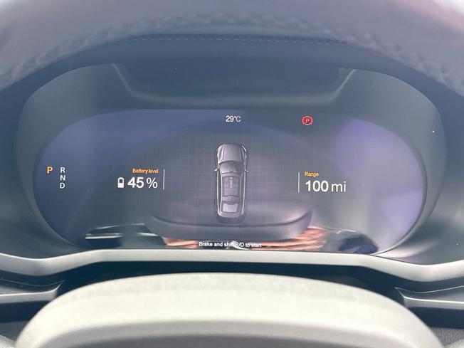 POLESTAR Polestar 2 Photo 15