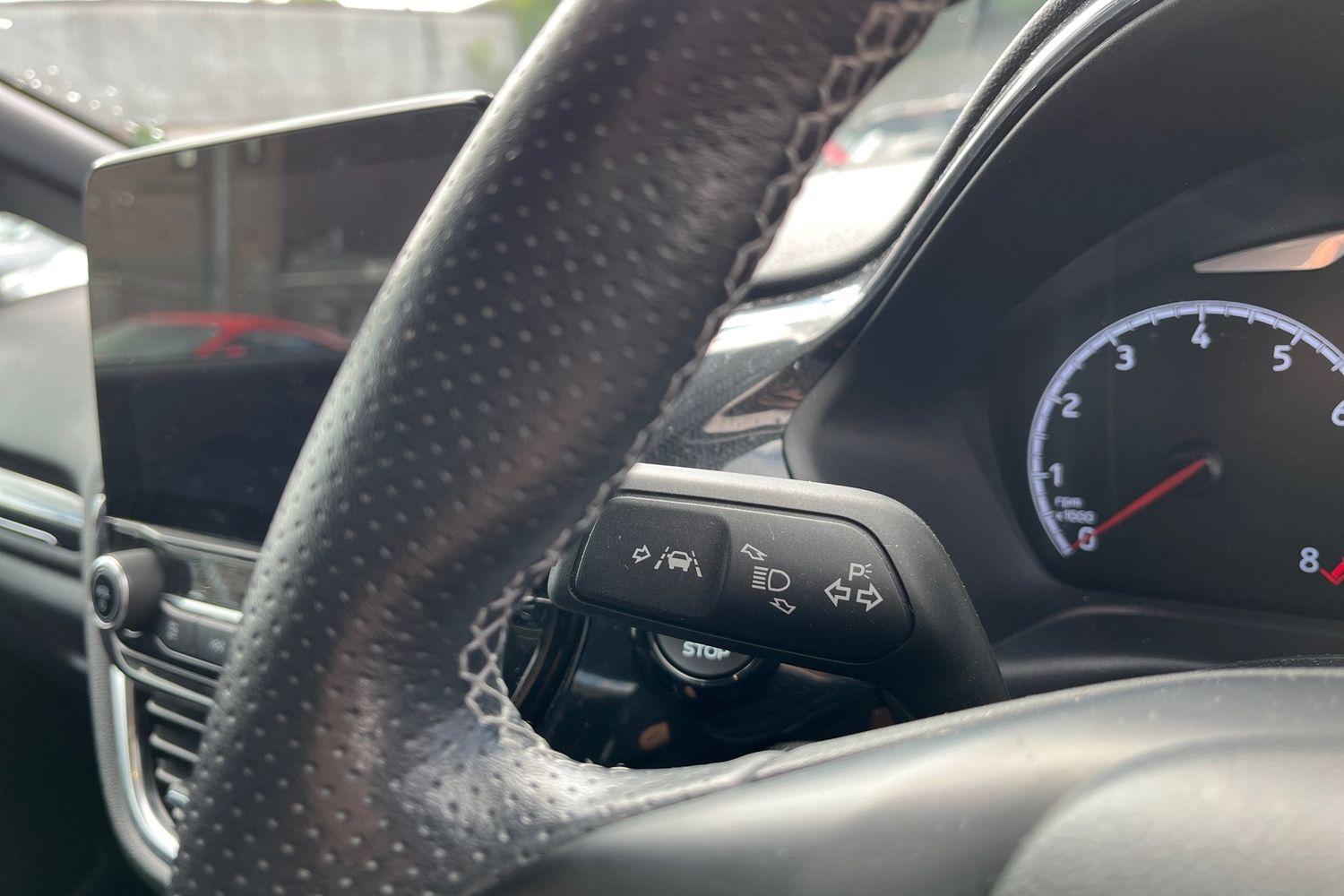Ford FIESTA Photo 13
