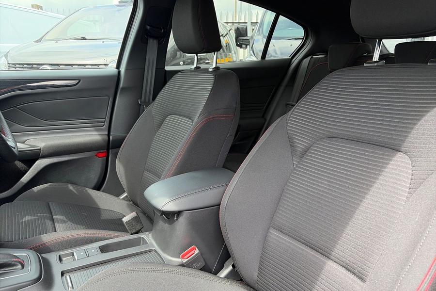 Ford Focus Photo autoimg-7121d21096060f761ebb9f264c61d8c111cef03b.jpg