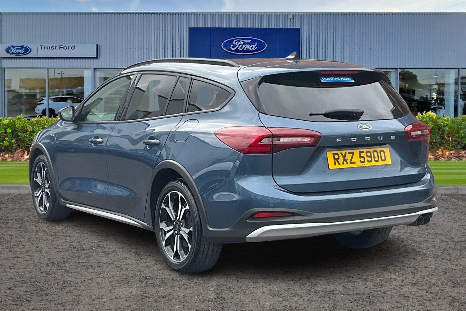 Ford FOCUS Photo 1