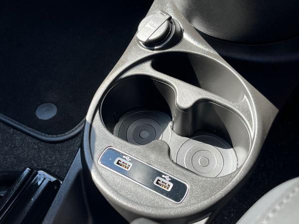 Abarth 695 Photo autoimg-7125db8090013080343a718b6491d744f0991131.jpg