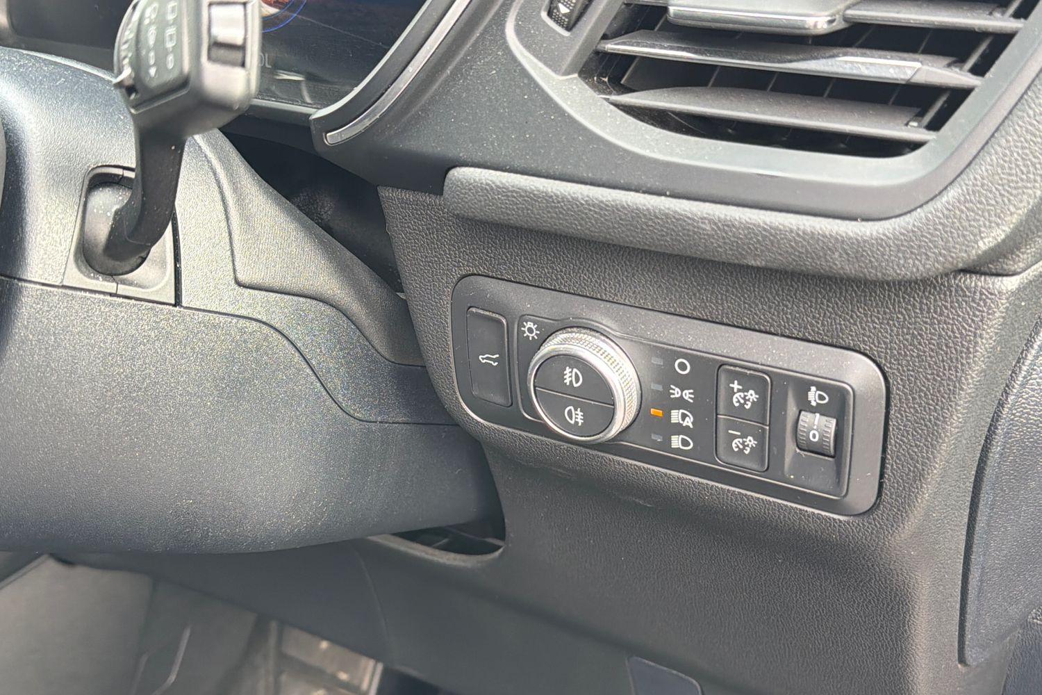 Ford KUGA Photo 29