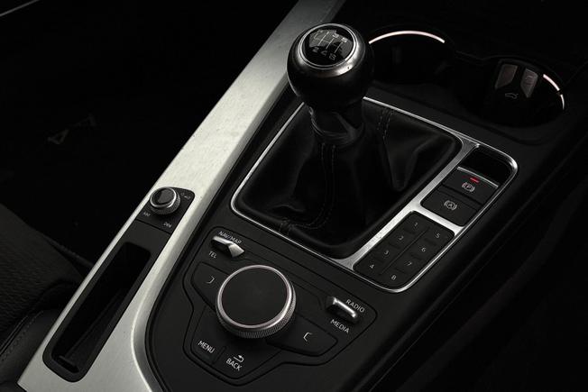 AUDI A4 Photo 27