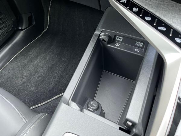 Peugeot 3008 Photo autoimg-7134f226d493f82bac665661be3edeeb27279ab5.jpg