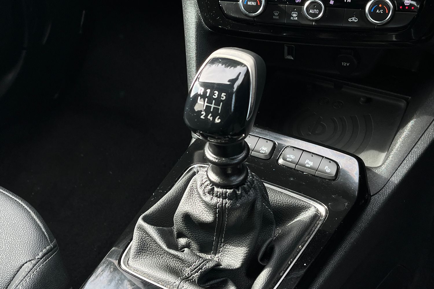 Vauxhall MOKKA Photo 35